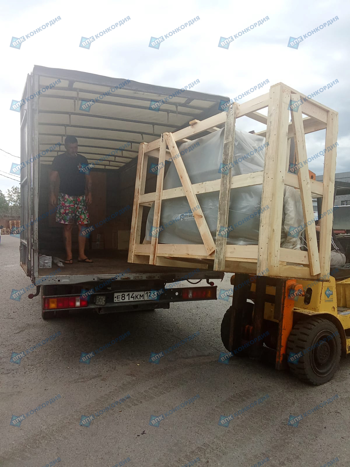 Отгрузка поршневого компрессора Remeza СБ4/Ф-500.LT100/16-11 в г. Краснодар